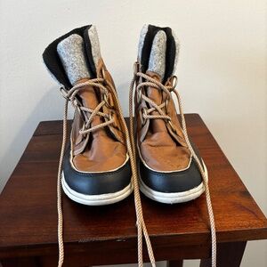 SOREL Explorer Carnival Boot - Women Size 8